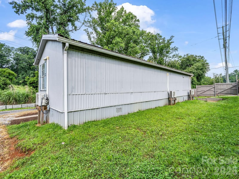 144 Clayton Rd, Arden, NC 28704