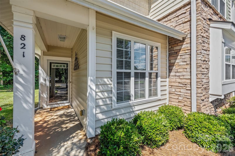 821 Lacebark Dr, Rock Hill, SC 29732