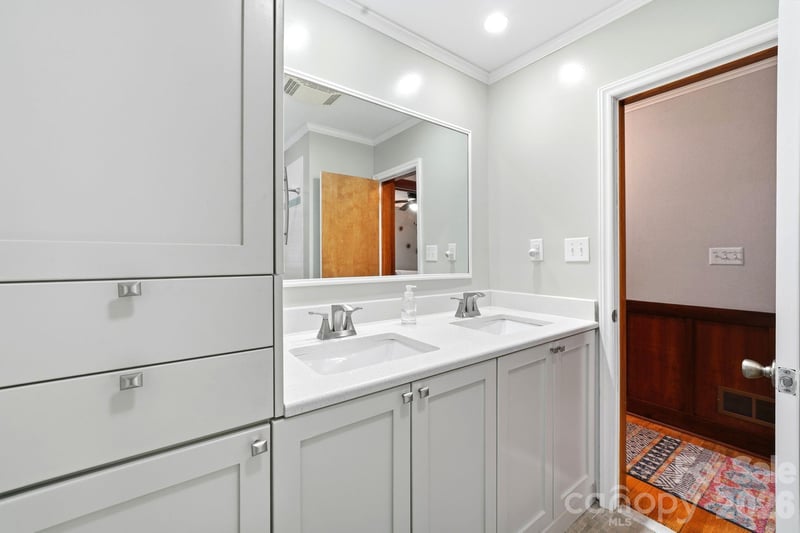 515 Dogwood Ln, Belmont, NC 28012