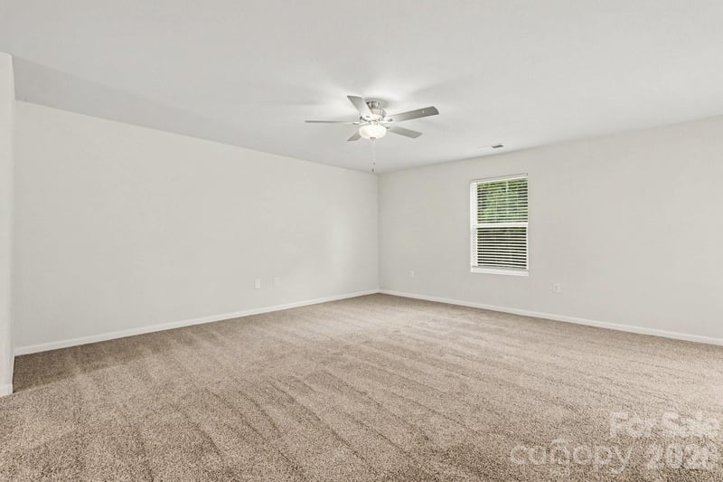 6032 Lowe Ln, Charlotte, NC 28214