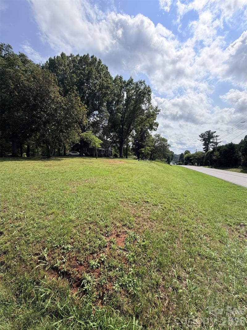 737 C St, Newton, NC 28658