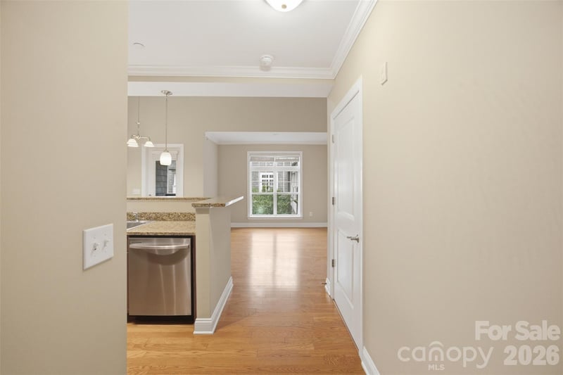 301 Tremont Ave #318, Charlotte, NC 28203