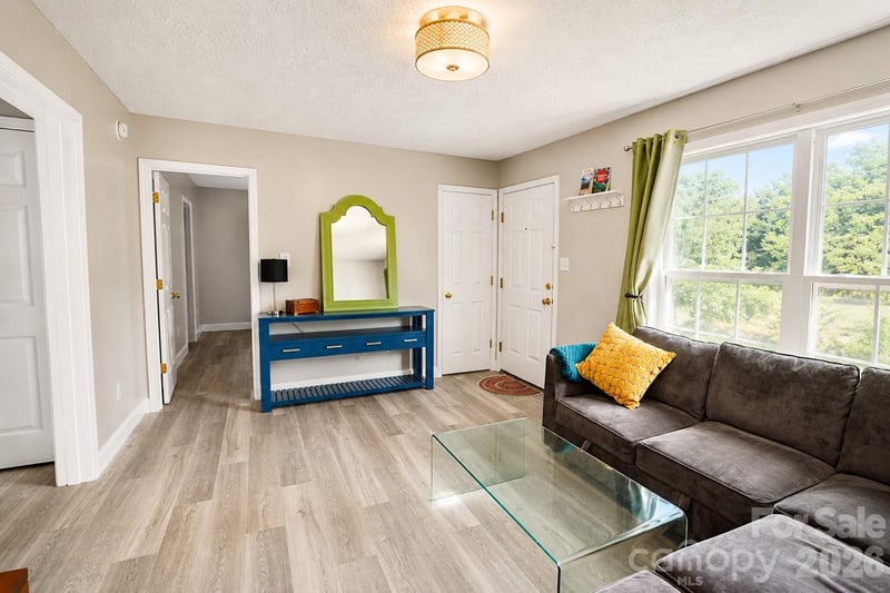 43 Moore Ave, Asheville, NC 28806