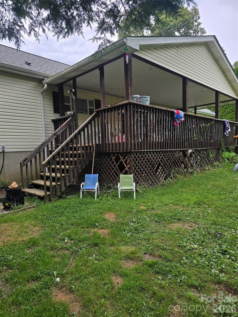 76 Angie Ln, Mills River, NC 28759