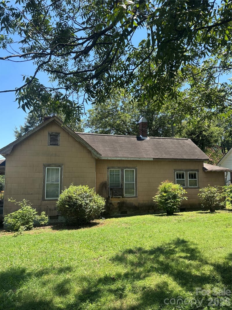 130 Crawford St, Salisbury, NC 28144