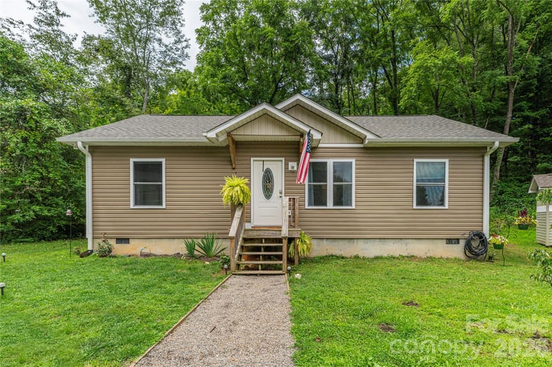 58 League Loop, Waynesville, NC 28786
