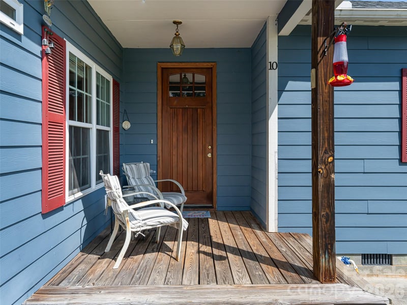 10 Ashe Rd, Candler, NC 28715