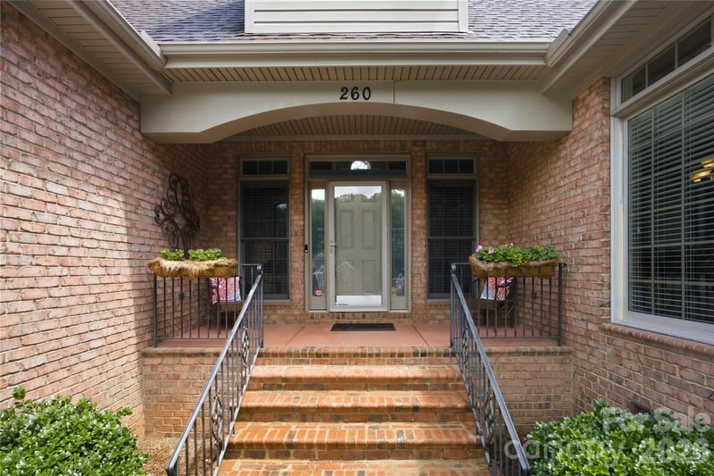 260 Baymount Dr, Statesville, NC 28625