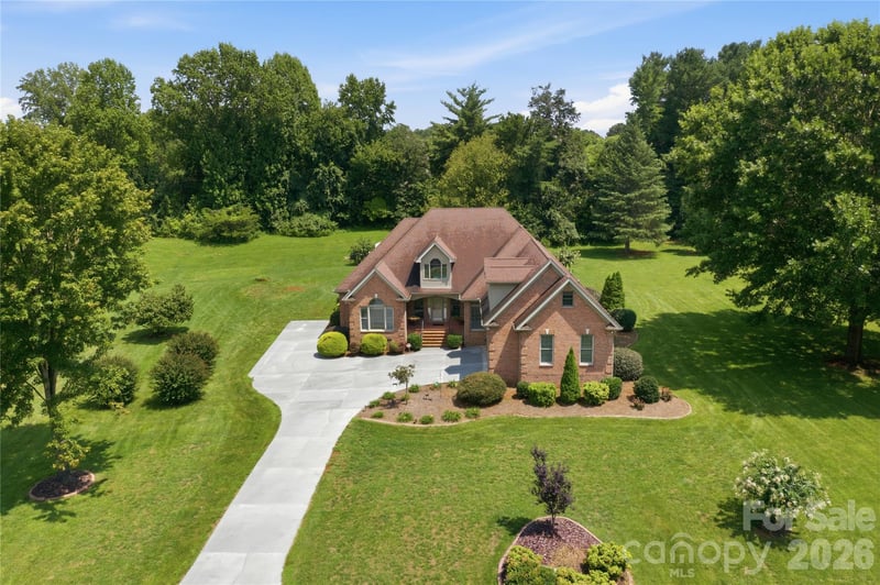 260 Baymount Dr, Statesville, NC 28625
