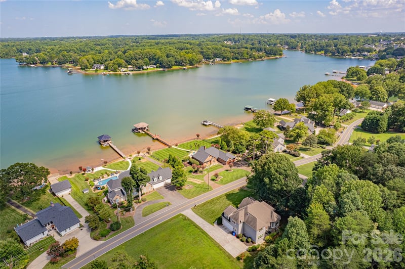 188 Wilson Lake Rd, Mooresville, NC 28117