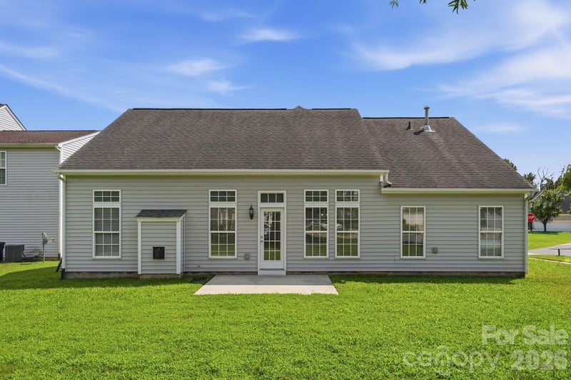 12003 Planters Estates Dr, Charlotte, NC 28278