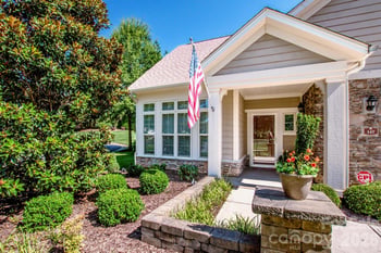 147 Brawley Point Cir, Mooresville, NC 28117