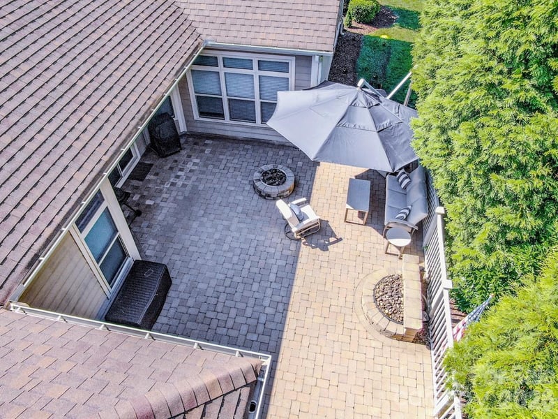 147 Brawley Point Cir, Mooresville, NC 28117