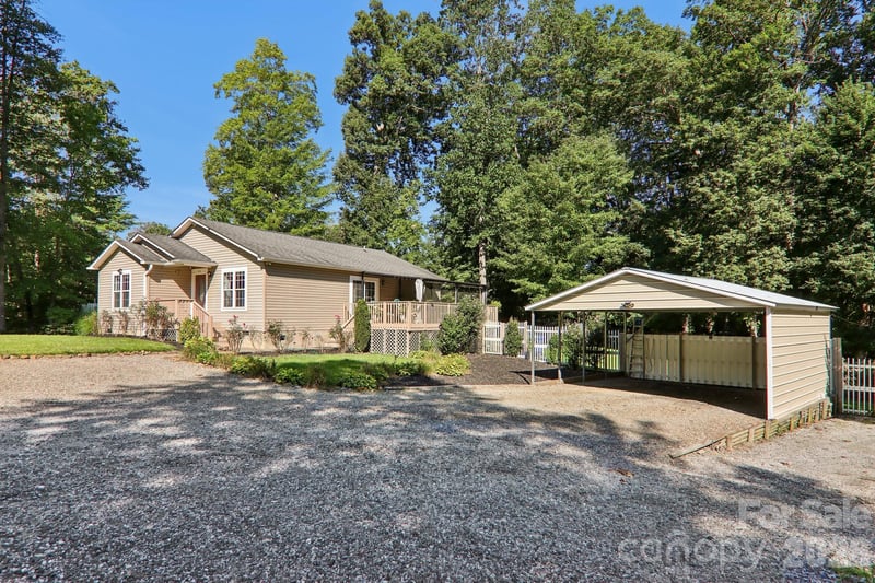932 Monte Vista Rd, Candler, NC 28715