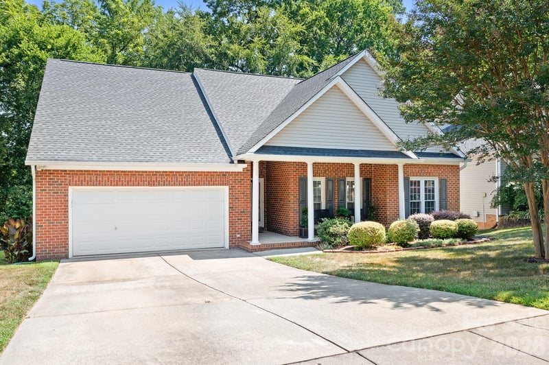 17324 Cambridge Grove Dr, Huntersville, NC 28078