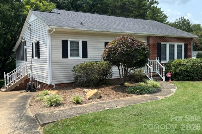 1404 23rd Ave, Hickory, NC 28601