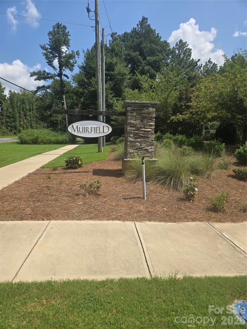 6116 Hailstone Rd, Charlotte, NC 28215