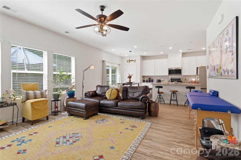 6116 Hailstone Rd, Charlotte, NC 28215
