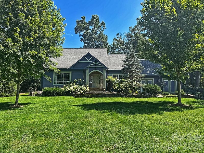 22 Bittersweet Ln, Asheville, NC 28805