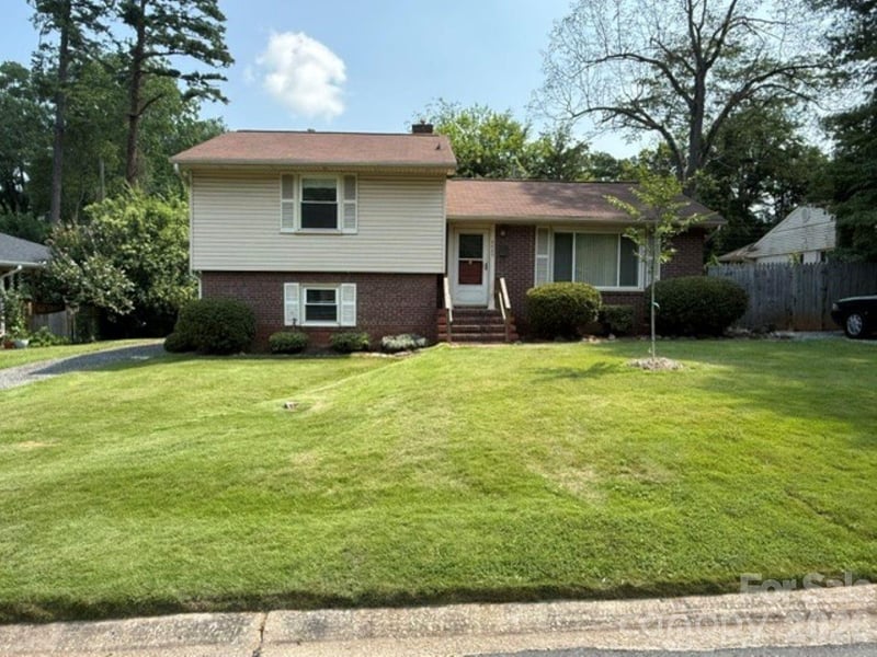 5023 Furman Pl, Charlotte, NC 28210
