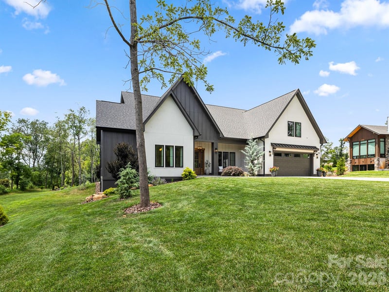 133 Annabelle Linn Dr, Fairview, NC 28730