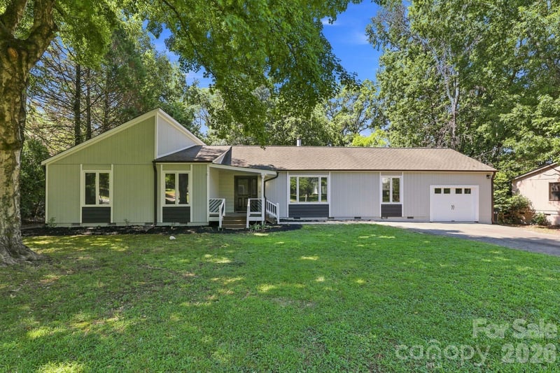 9110 Raintree Ln, Charlotte, NC 28277