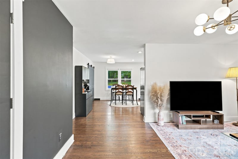 1700 Brookdale Ave, Charlotte, NC 28210