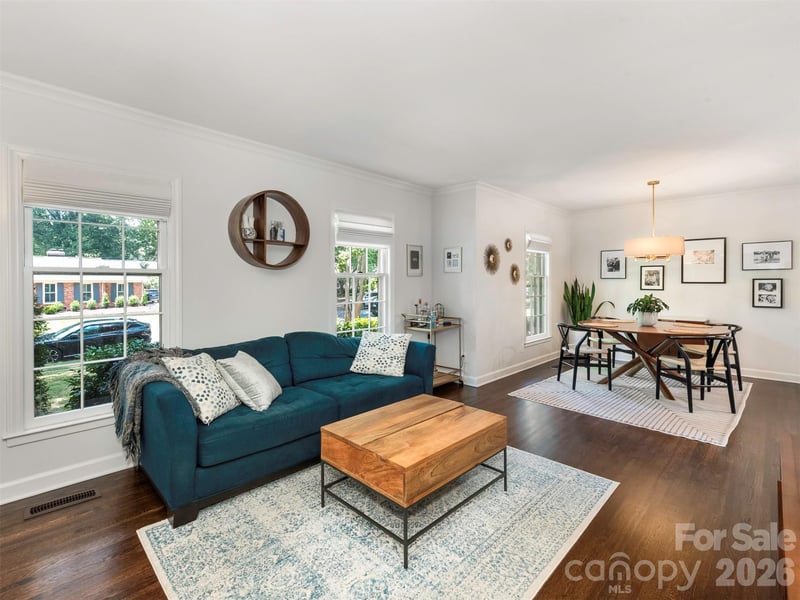 1324 Redcoat Dr, Charlotte, NC 28211