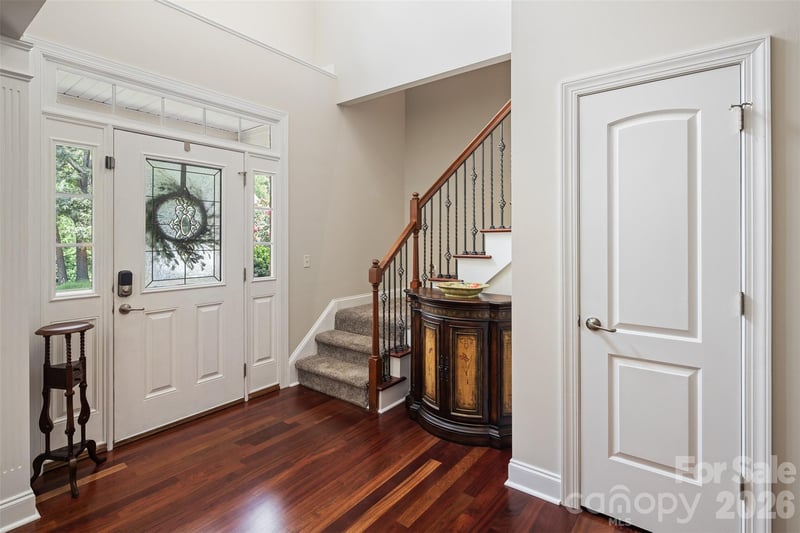 1746 30th Avenue Dr, Hickory, NC 28601