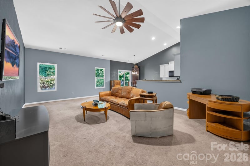809 Gunnar Dr, Gastonia, NC 28054