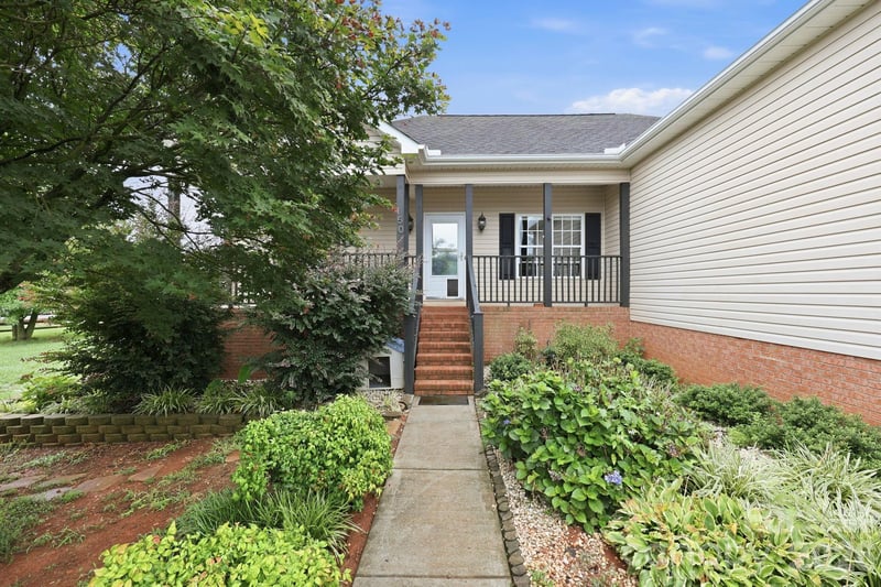 150 Evening Dr, Salisbury, NC 28147