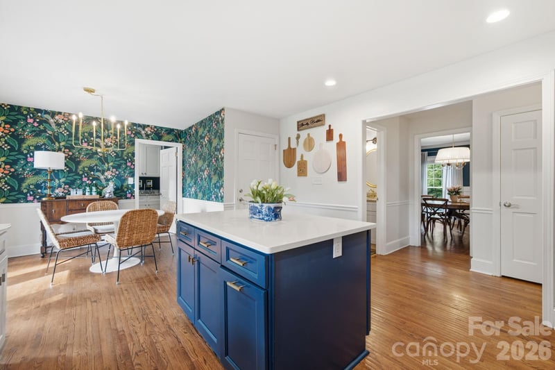 718 Ashmeade Rd, Charlotte, NC 28211