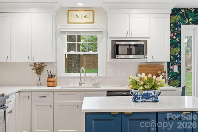 718 Ashmeade Rd, Charlotte, NC 28211