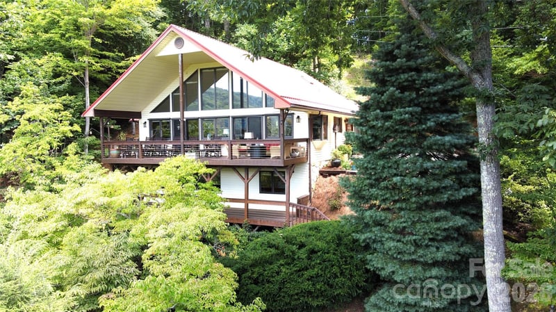 509 Deer Creek Trl, Maggie Valley, NC 28751