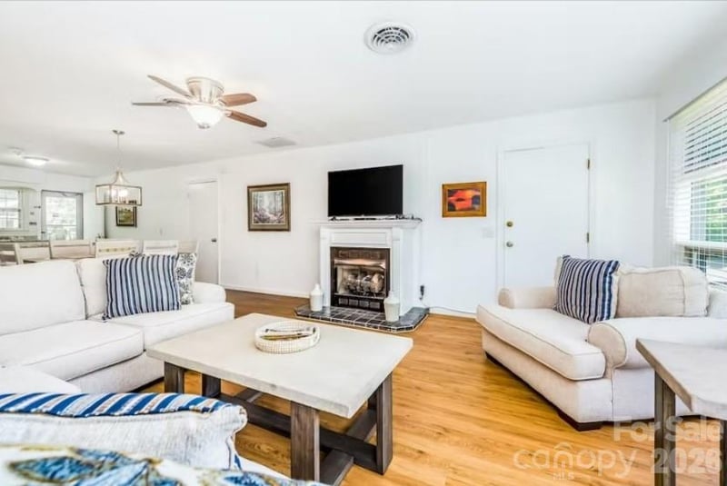 1150 Blue Ridge Rd #220, Flat Rock, NC 28731