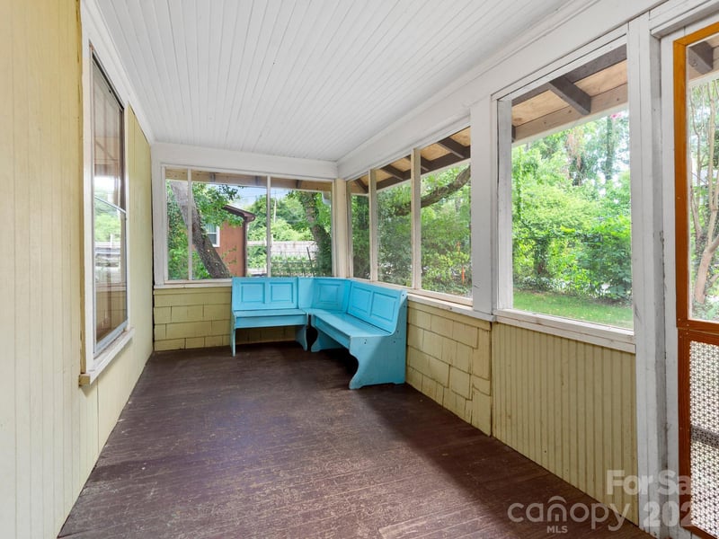 57 Dale St, Asheville, NC 28806