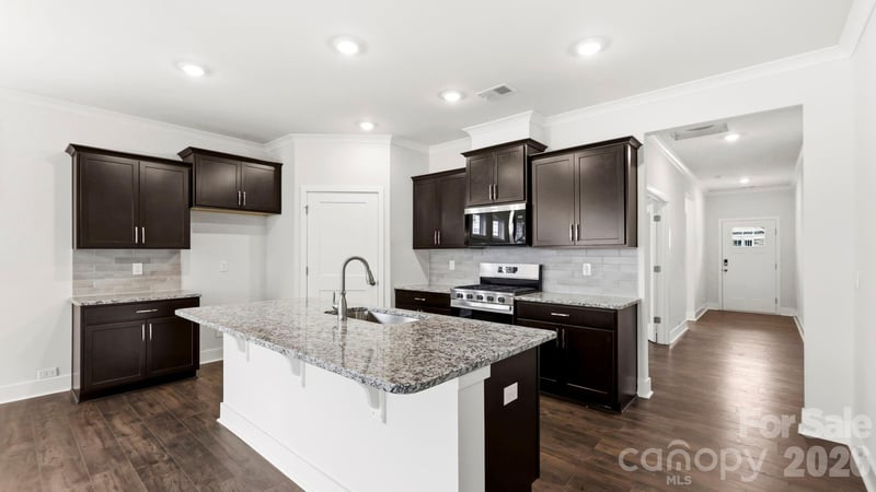 611 River Bottom Rd, Fletcher, NC 28792
