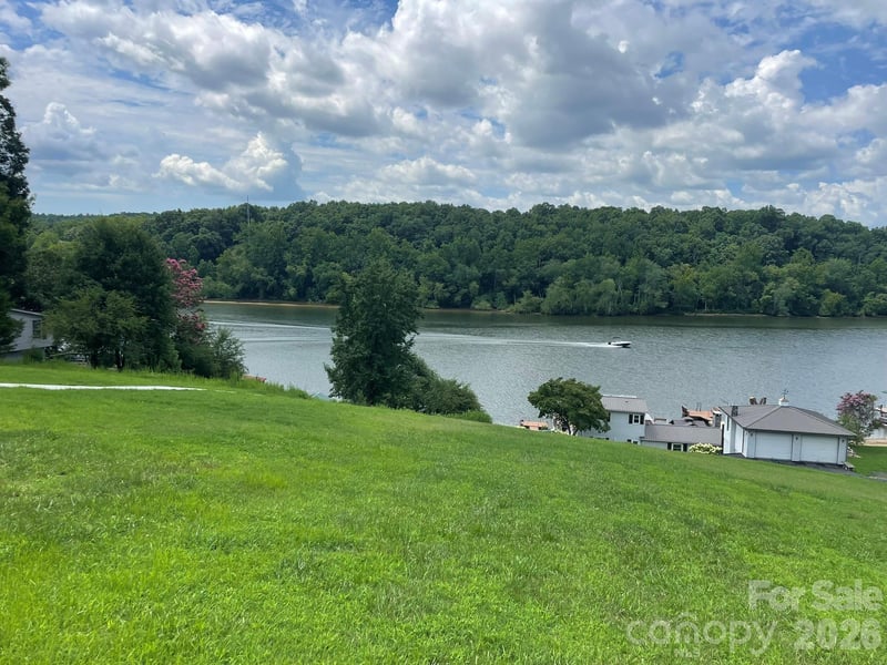 4852 Midway Sand Rd, Hickory, NC 28601