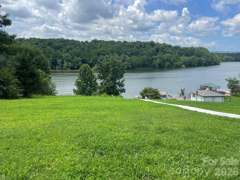 4852 Midway Sand Rd, Hickory, NC 28601