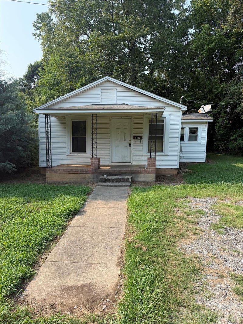 402 Lincoln St, Belmont, NC 28012