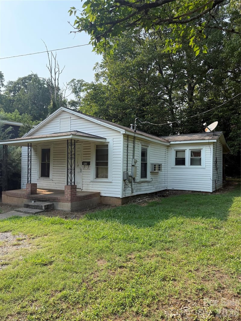 402 Lincoln St, Belmont, NC 28012
