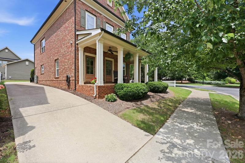 6333 Kennard Dr, Charlotte, NC 28216