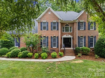 7015 Olde Sycamore Dr, Charlotte, NC 28227