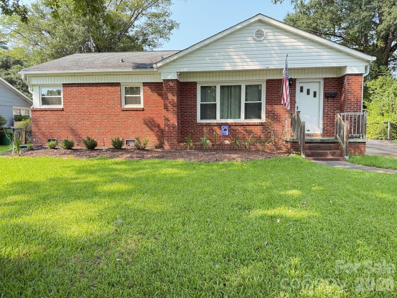1327 Dresden Dr, Charlotte, NC 28205