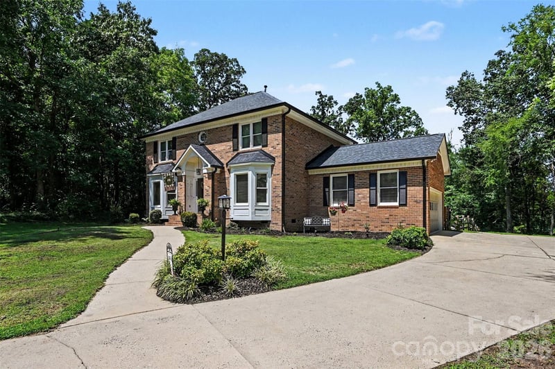 1613 Dennbriar Dr NW, Concord, NC 28027