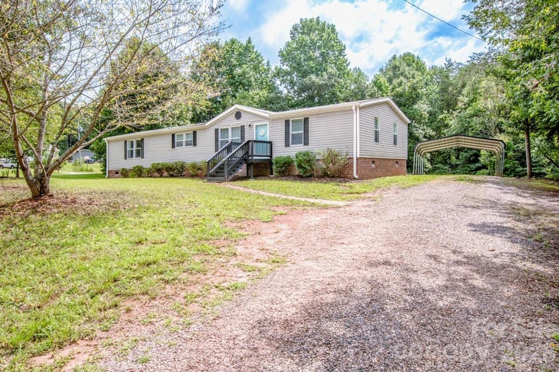 130 Gemstone Dr, Statesville, NC 28625