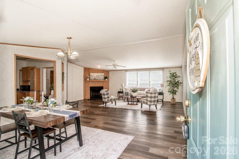 130 Gemstone Dr, Statesville, NC 28625