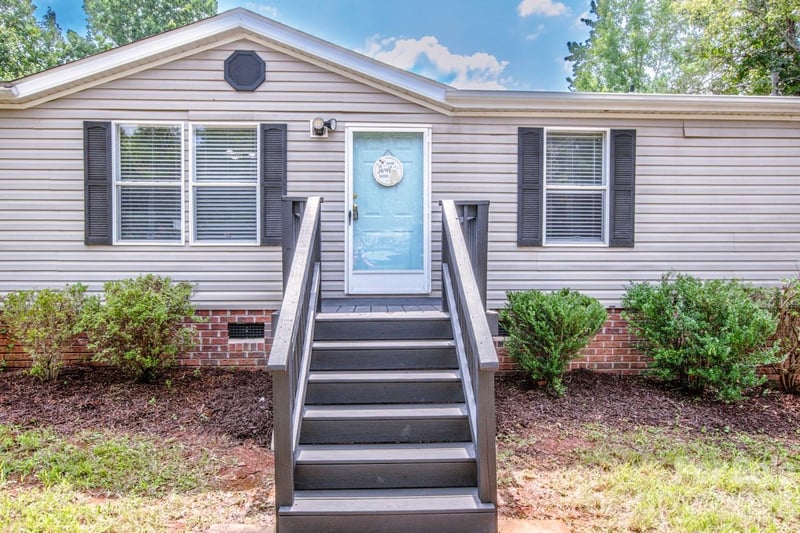130 Gemstone Dr, Statesville, NC 28625