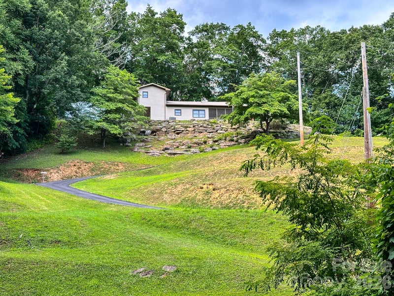 82 Trout Haven Ln, Balsam Grove, NC 28708