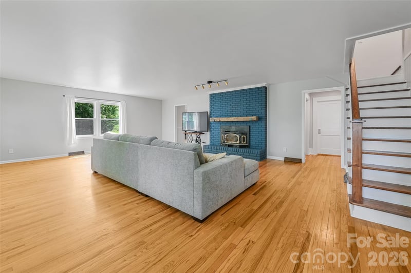 1110 Queentown Rd, Canton, NC 28716